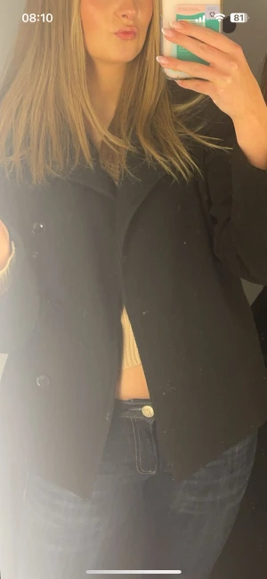 Kappa - Jättefin kappa från Gina Tricot Young. Den är i storlek 158/164 men jag bär i vanliga fall xs/s. 