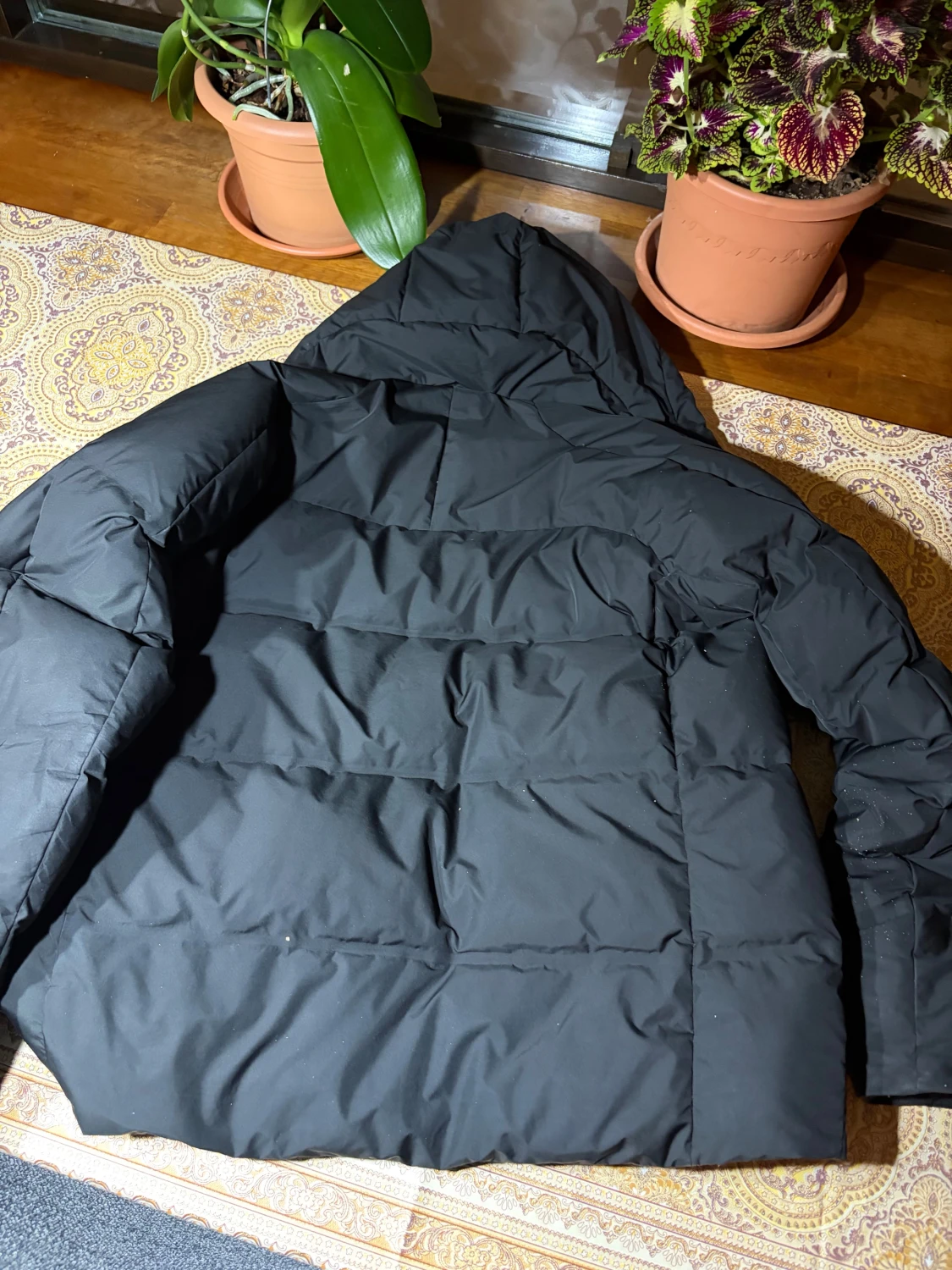 Svart pufferjacka från Uniqlo M - 2