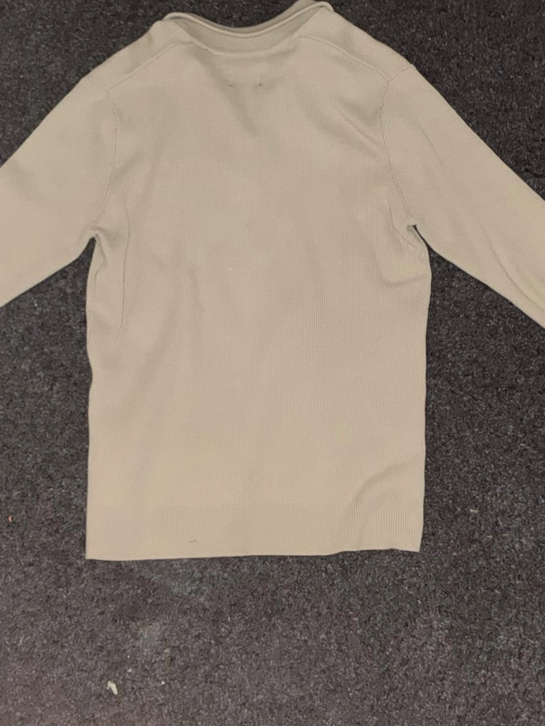 Beige stickad tröja med halvzip - 1