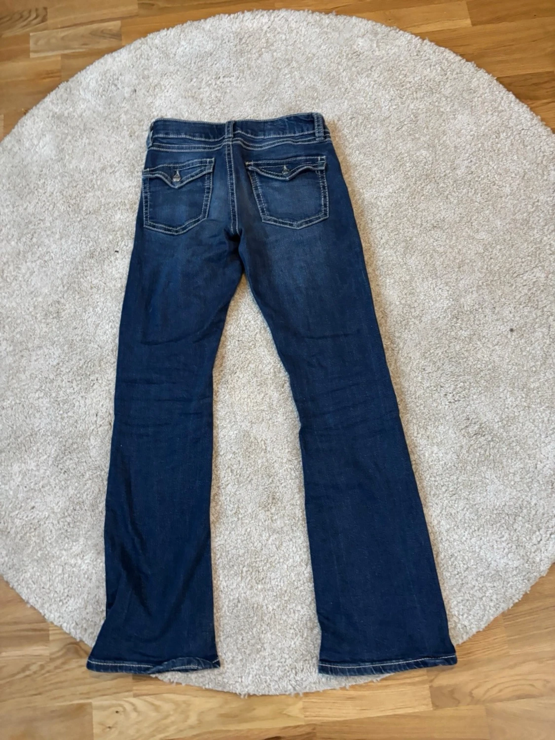 Mörkblå bootcut jeans - 1