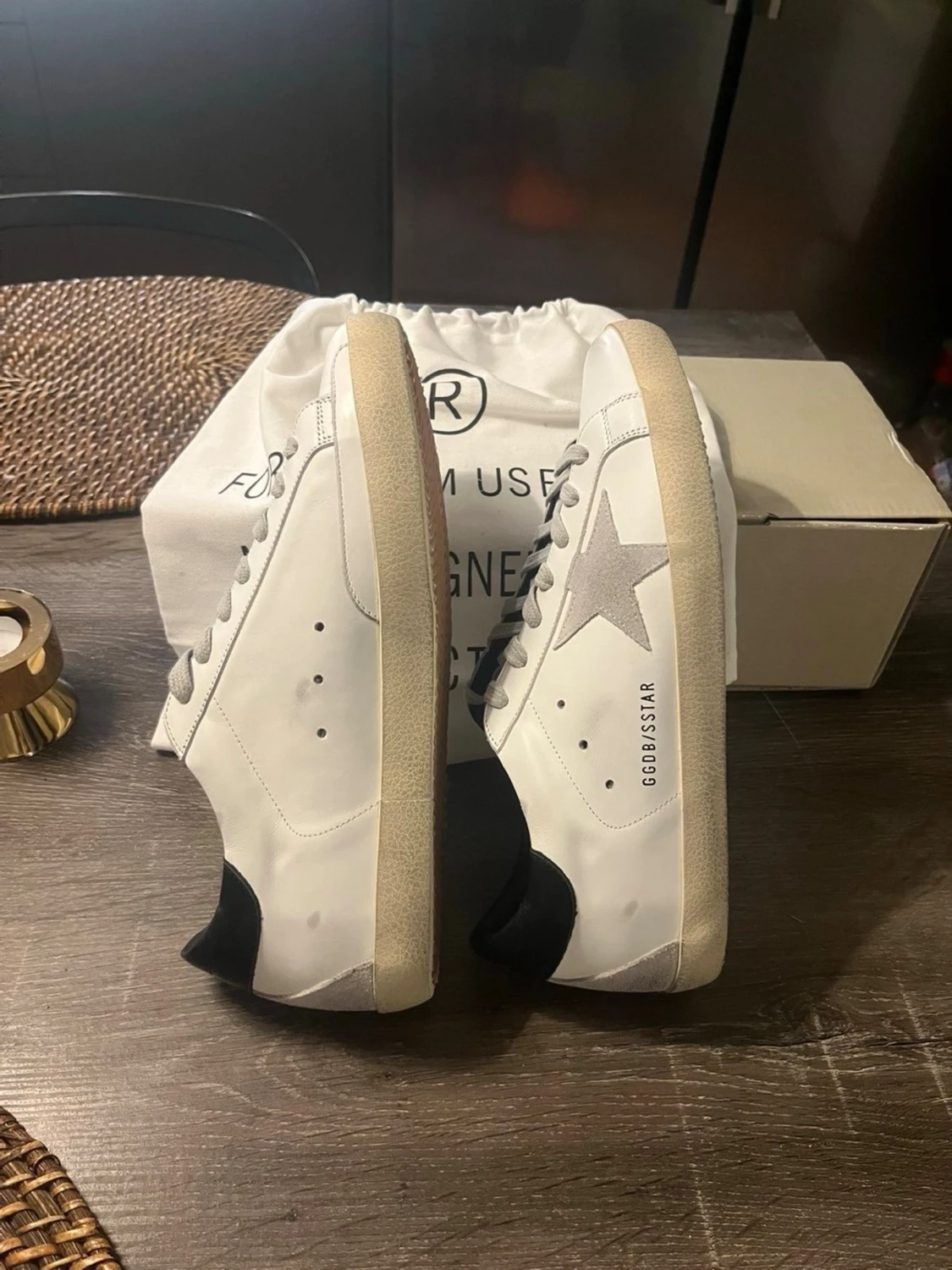 Vita sneakers från Golden Goose - 1