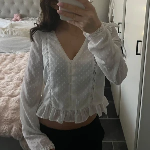 Spetsblus zara - Mycket bra skicka, använd ca 2 gånger