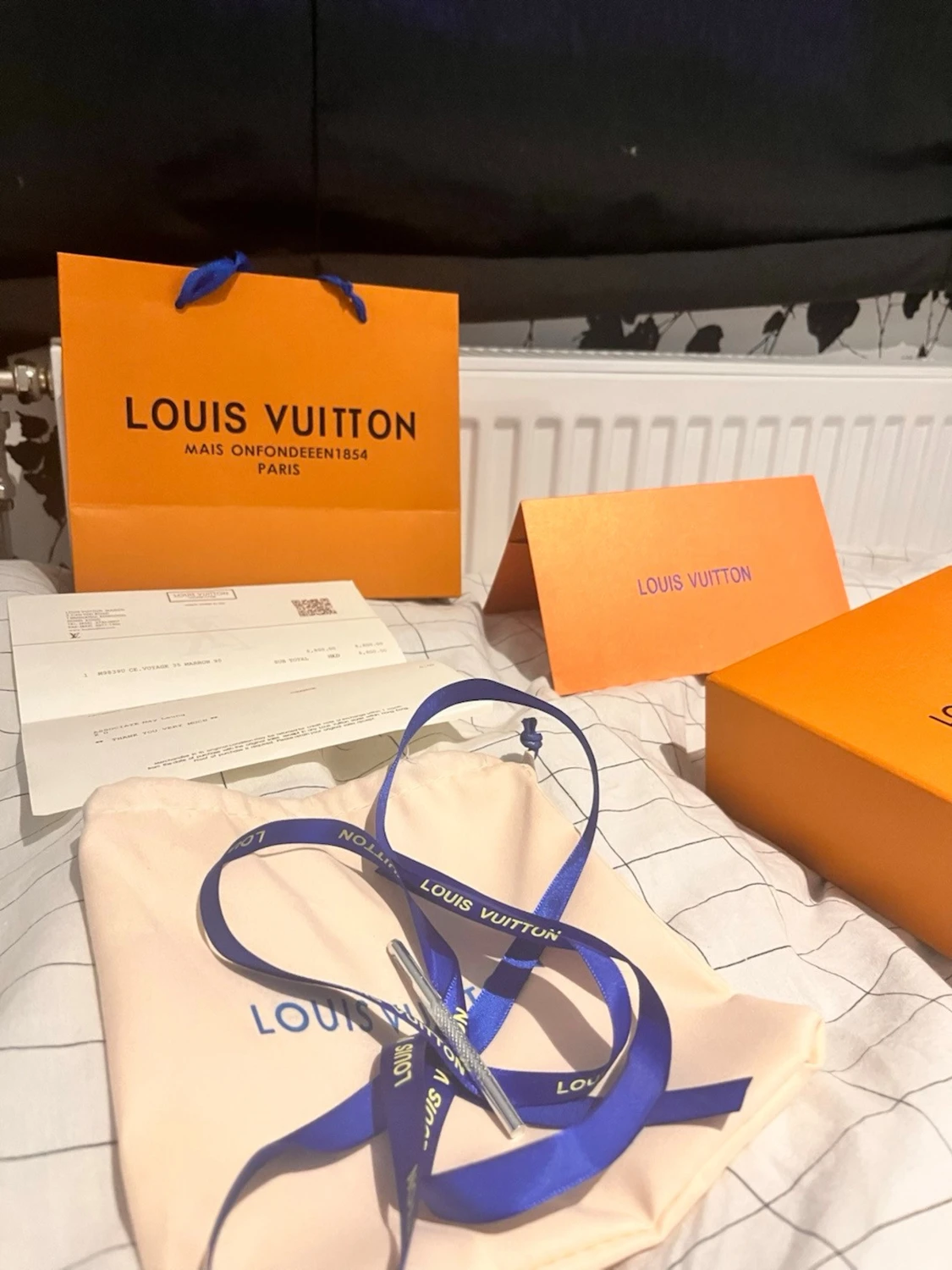 Svart bälte med L spänne - 1