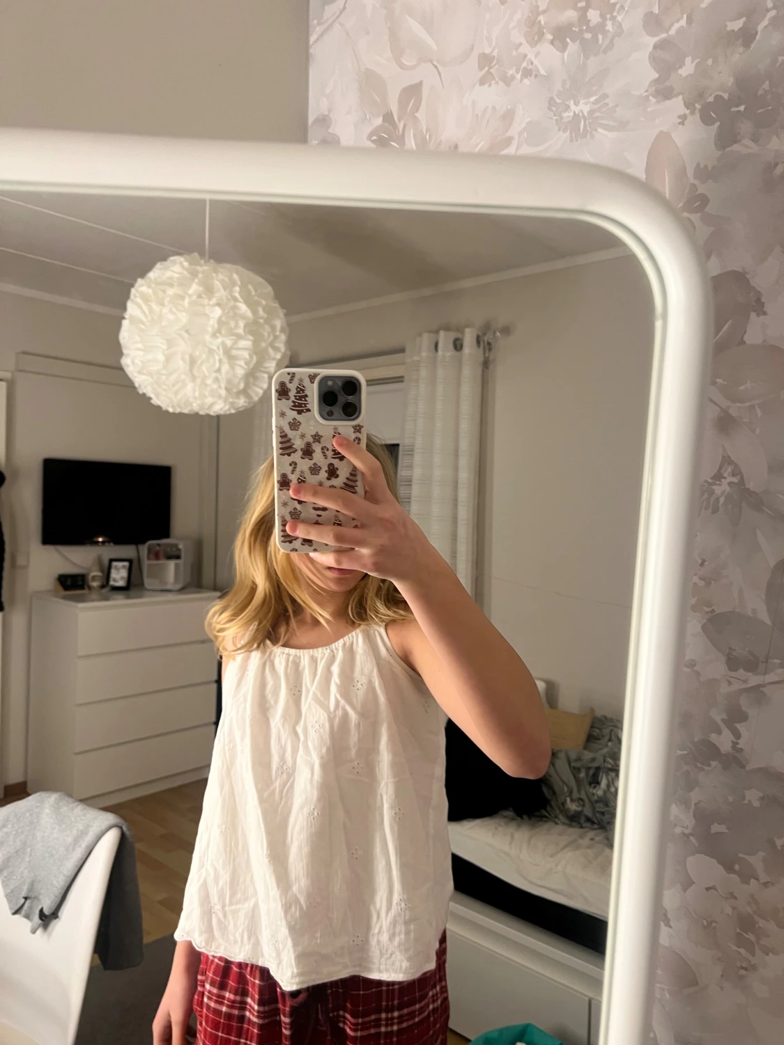 Vit blommig linnetopp från ONLY