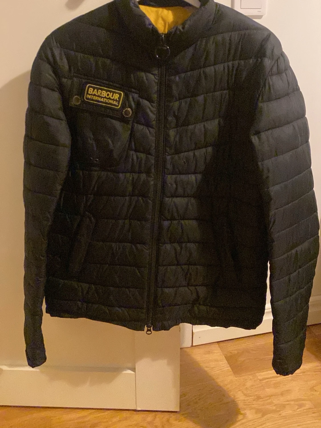 Svart quiltad pufferjacka Barbour - 2