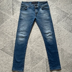 Jacob Cohen jeans  - | Snygga blå jeans från Jacob Cohen | skick 9/10 | nypris ca 3999kr och mitt pris 799kr | hör av er vid funderingar!!!