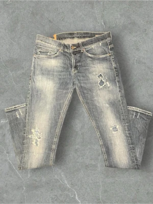 Grå skinny jeans från George, stl 32 - Dondup blå jeans