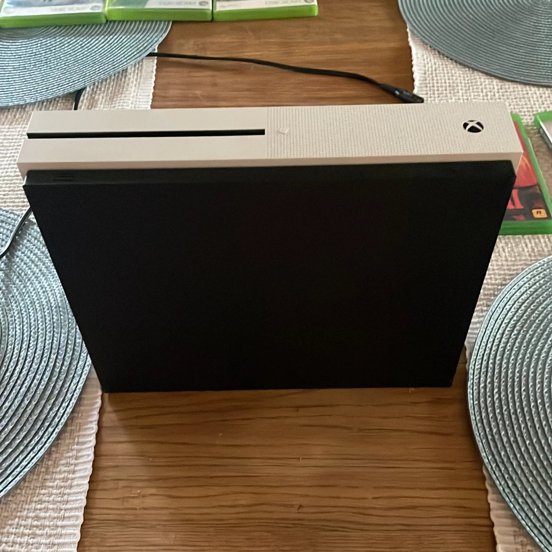 XBOX ONE series S + 3 spel - 2