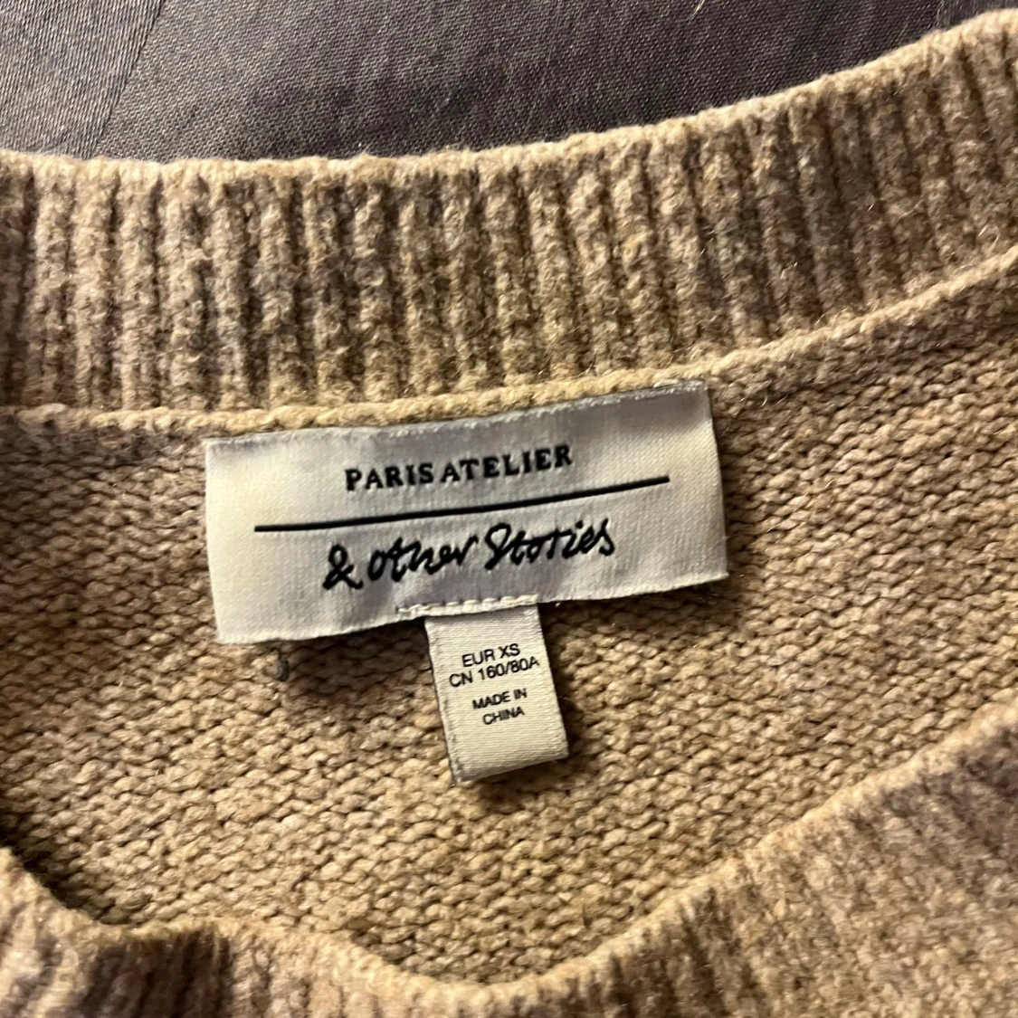 Beige stickad tröja & Other Stories - 2