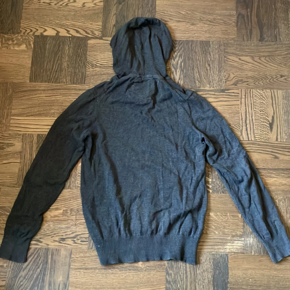 Mörkgrå hoodie i stickad bomull S - 1