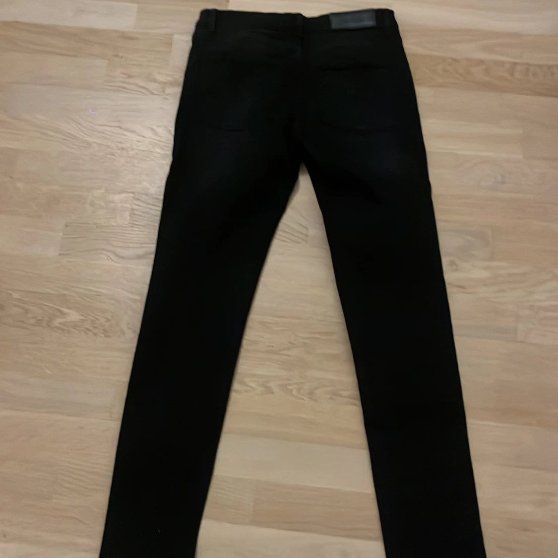 Svarta skinny jeans från Whyred - 1