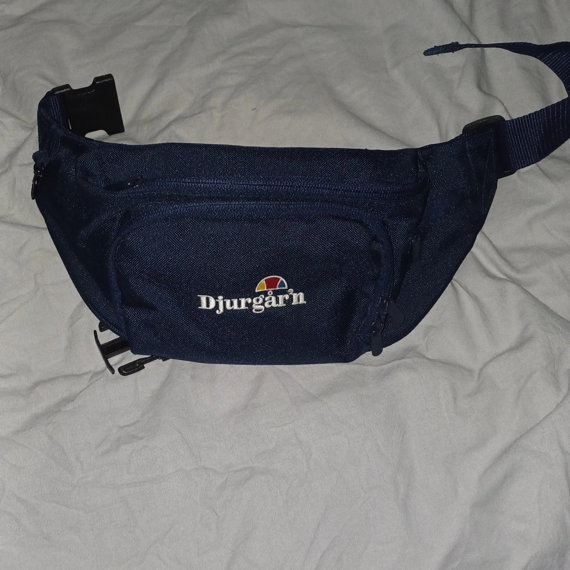 Blå Djurgår'n midjeväska