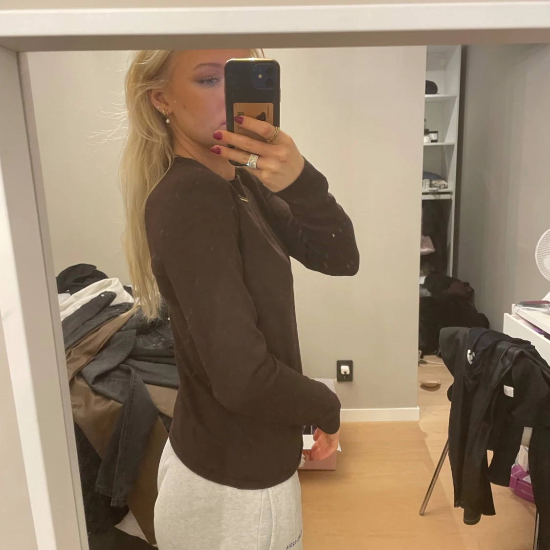 Brun långärmad tröja  - 2