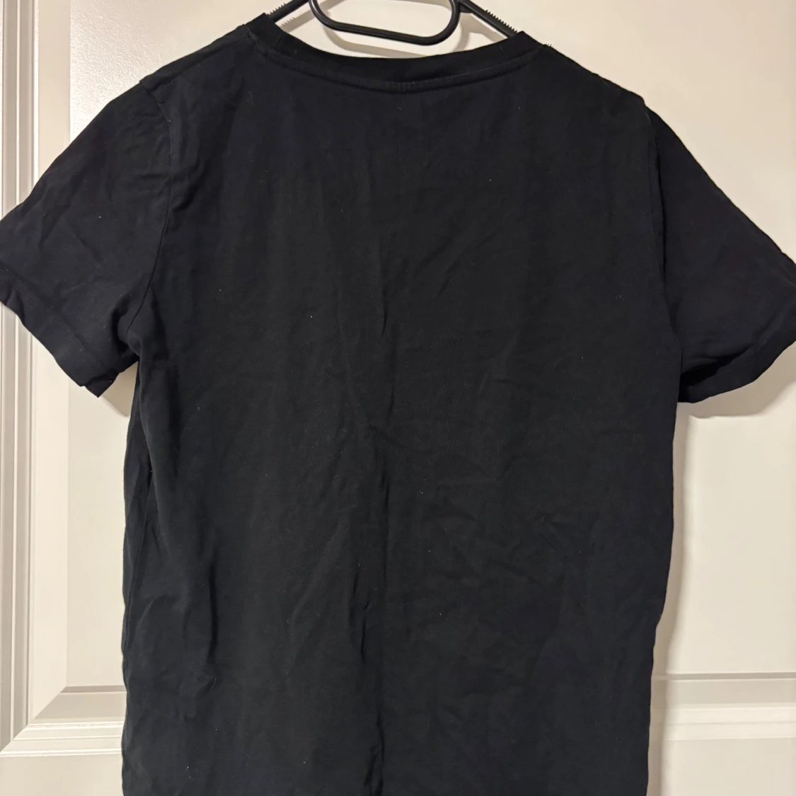 Svart basic t-shirt från H&M - 1