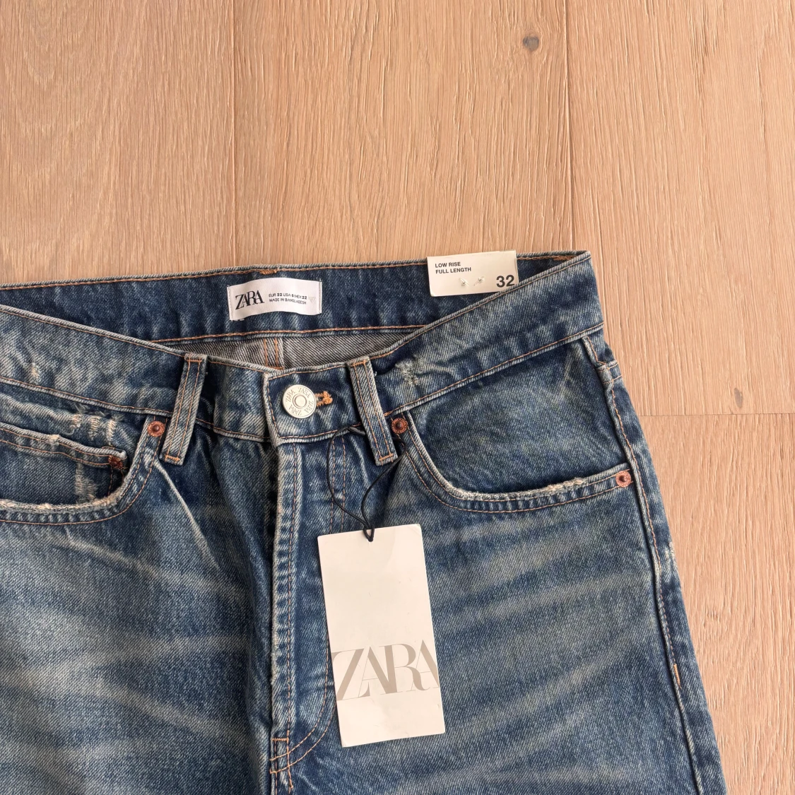 Blå boyfriend jeans från Zara, stl 32 - 1