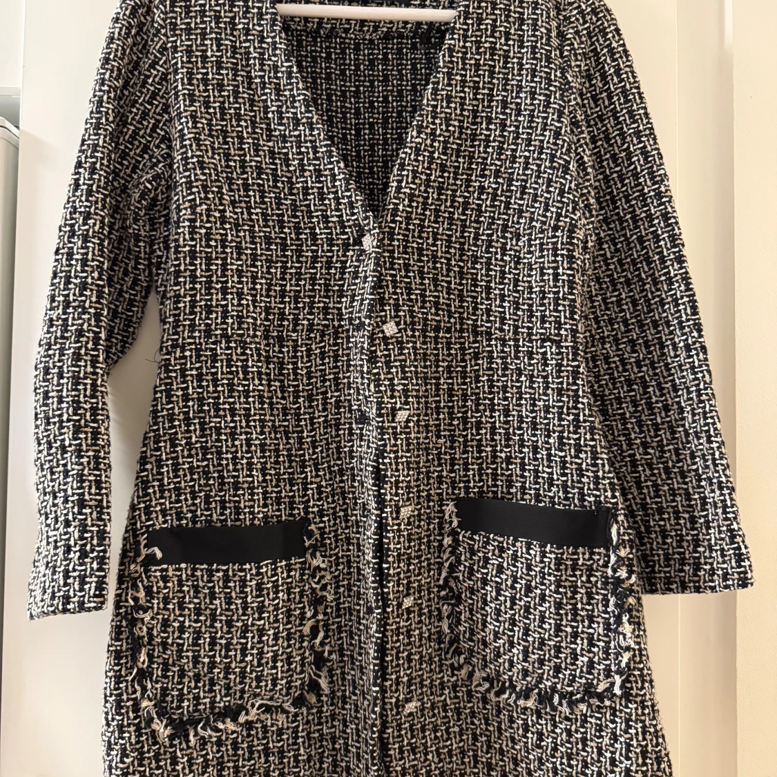 Svartvit rutig kappa från Zara