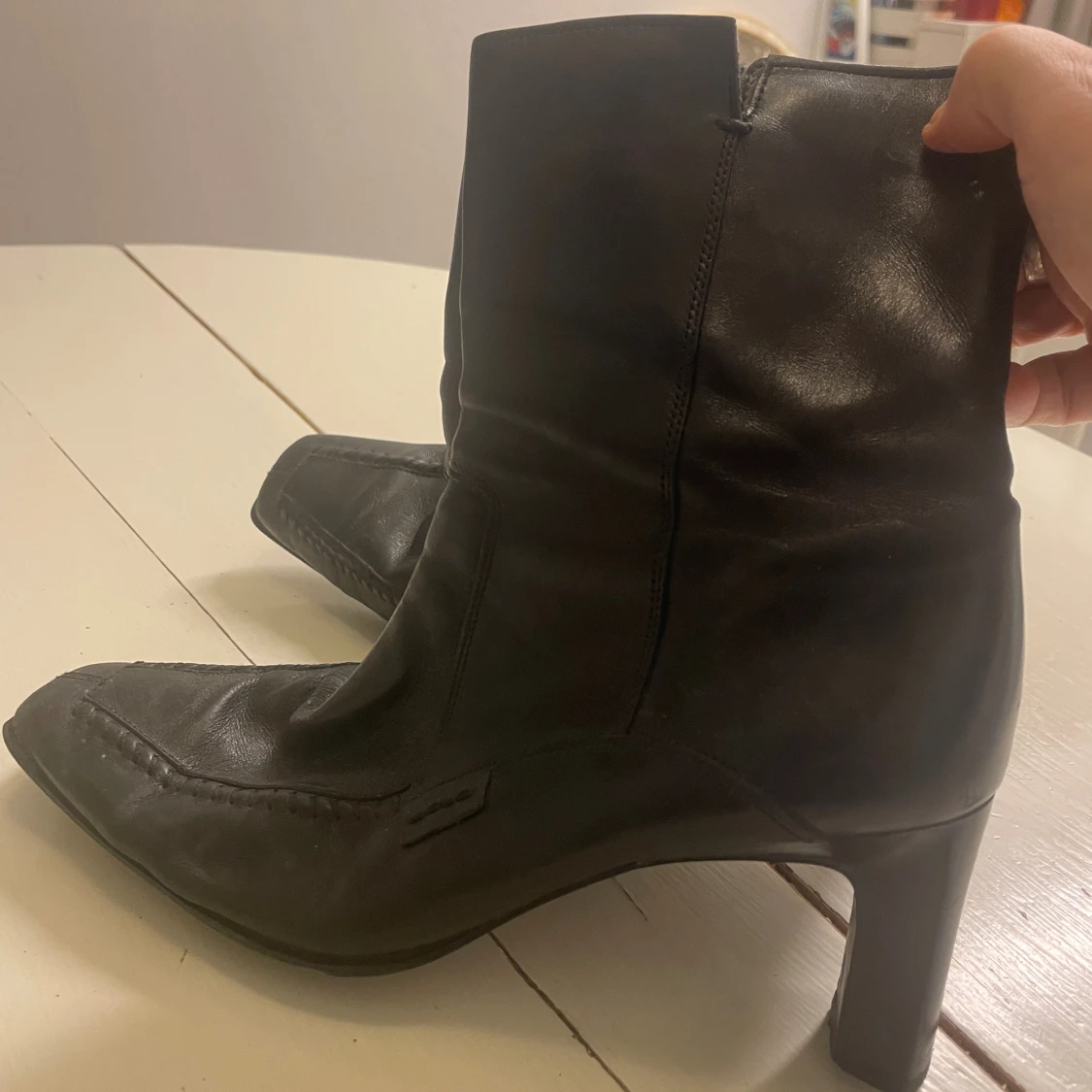 Svarta stövletter med klack och dragkedja - 3