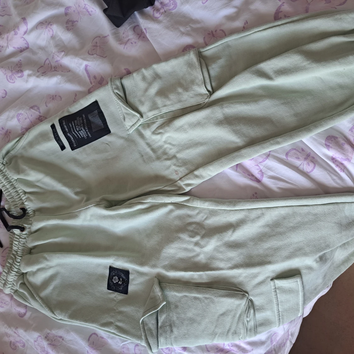 Ljusgröna cargopants med snörning - 1