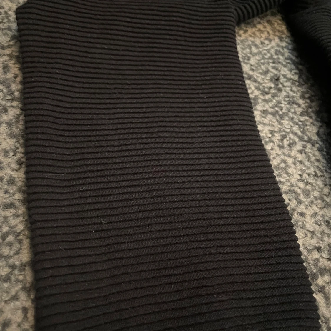 Svart ribbad tröja från H&M - 3