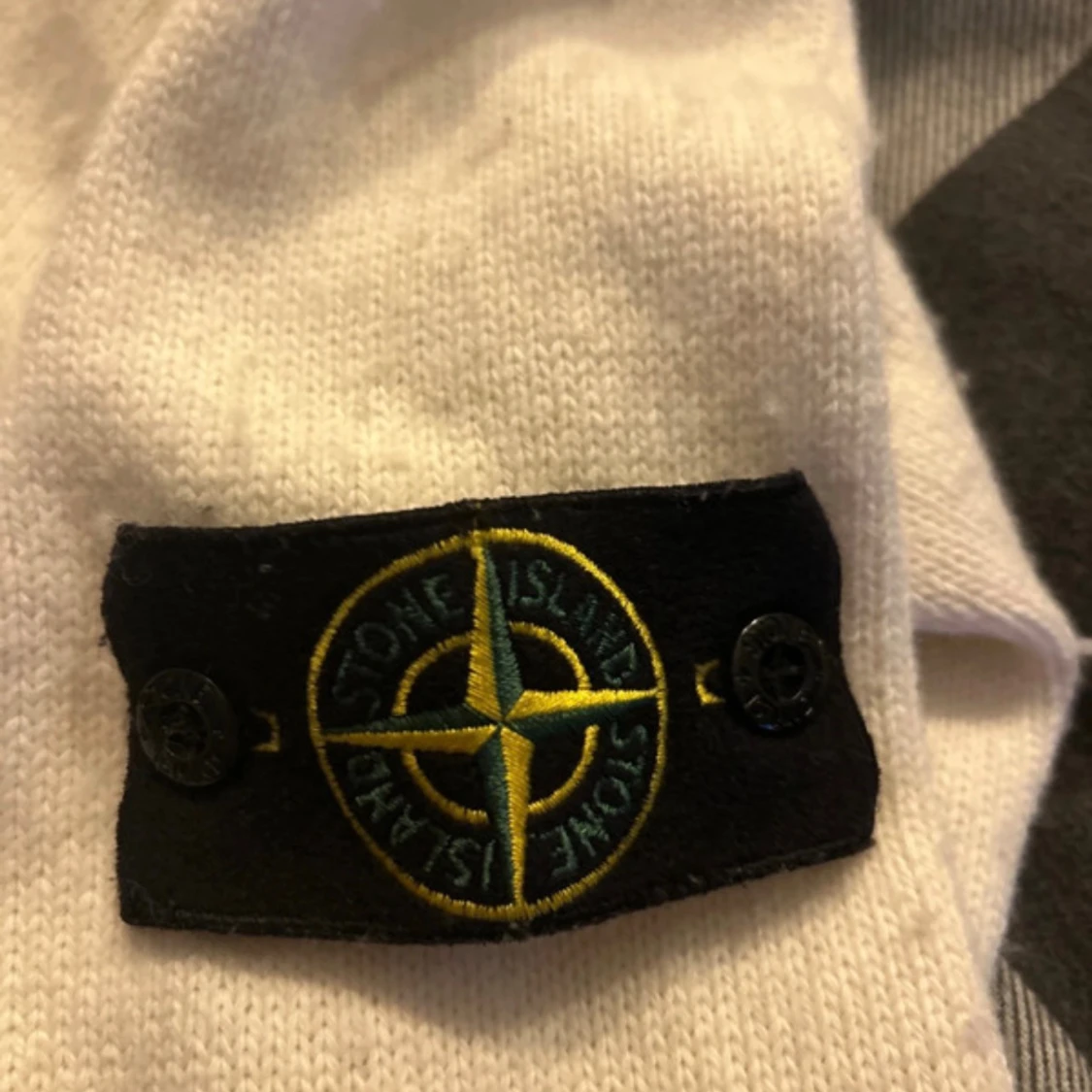 Vit stickad tröja från Stone Island - 2