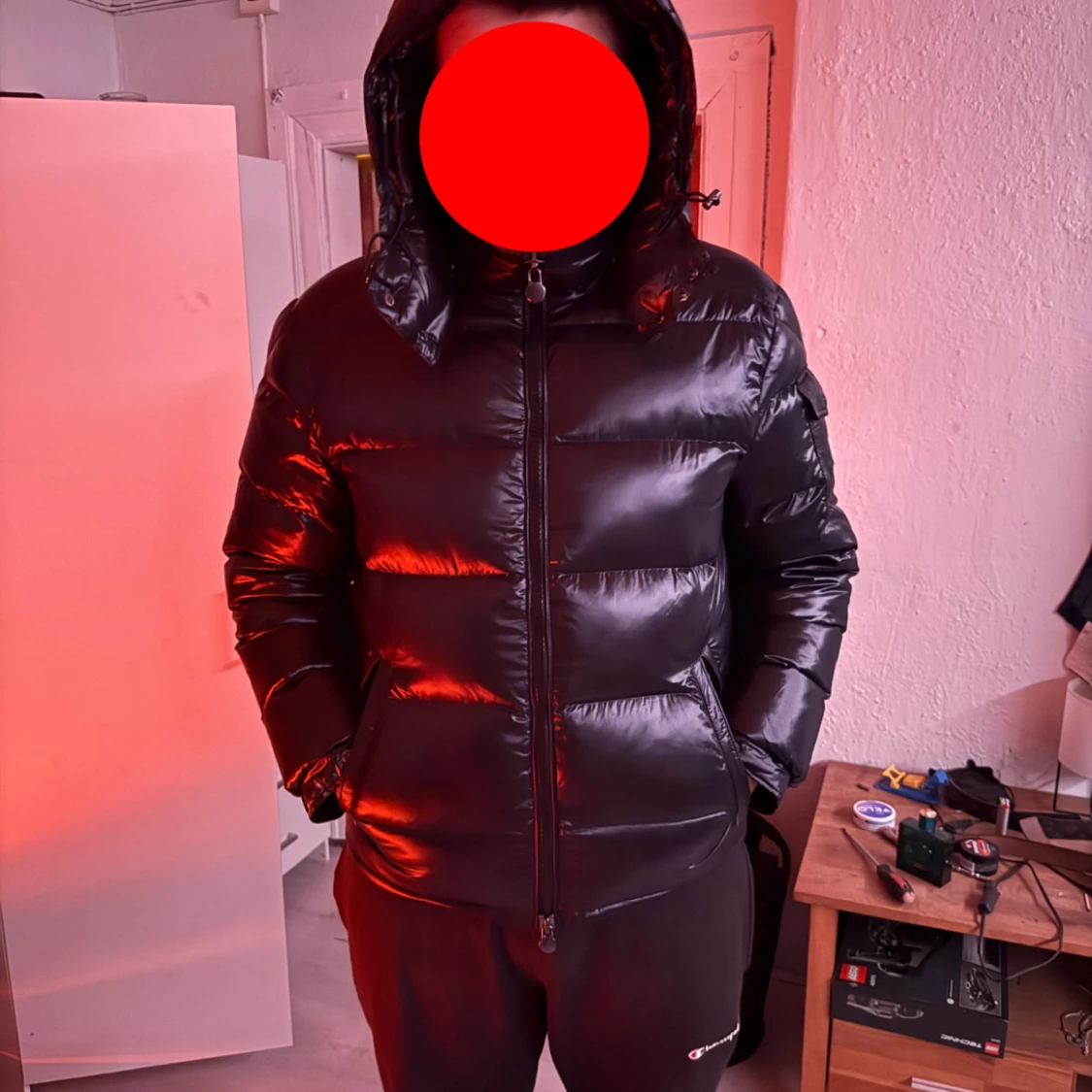 Svart Moncler pufferjacka med huva - 1