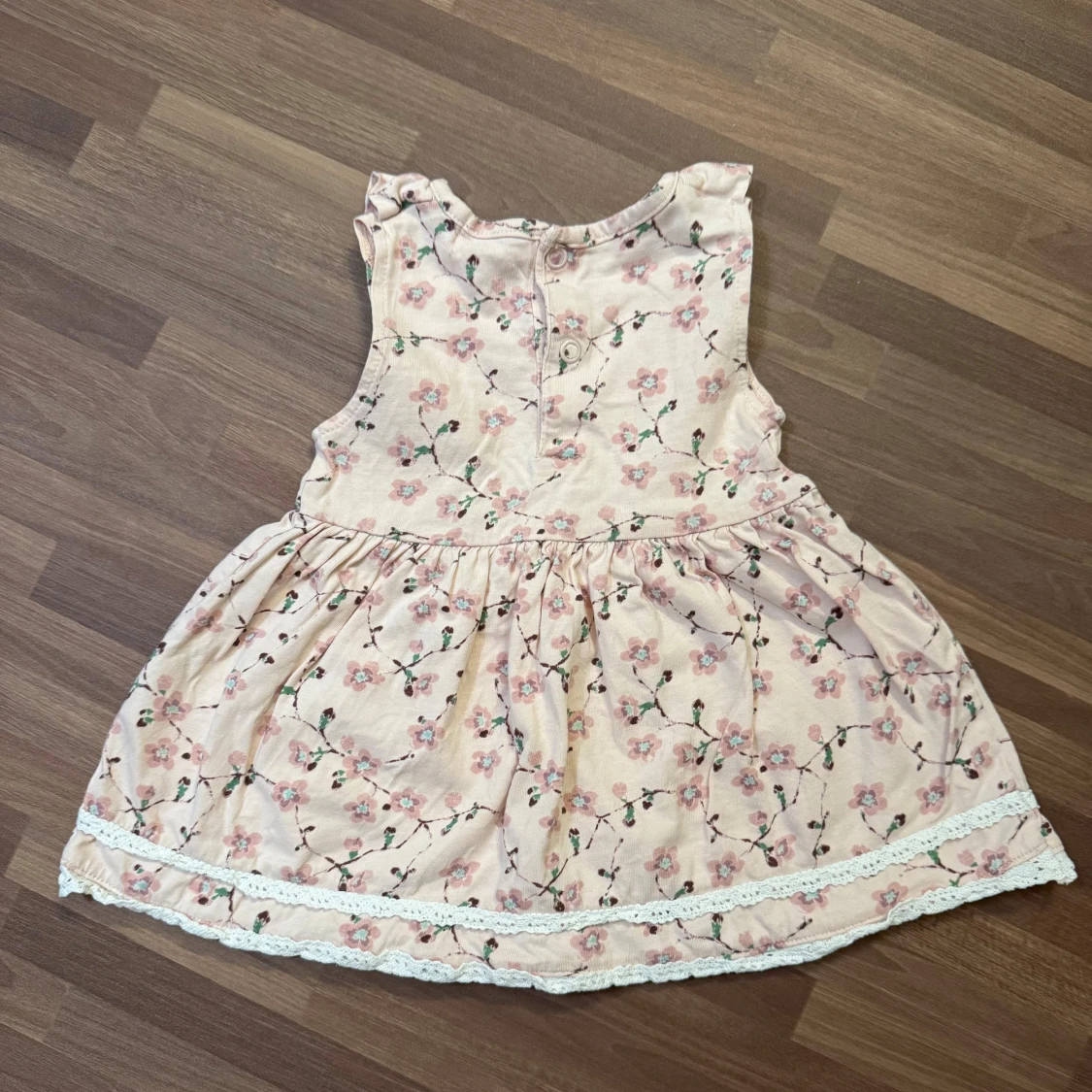 Blommig rosa klänning - 3