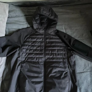 Hugo boss cardigan  - Helt ny köpte den nyss storlek M 