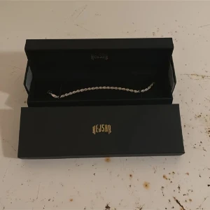 Silver 925 Cordell - Ett cordell armband i 4 Mm 925 silver helt oanvänt , bara att skriva för frågor eller bilder 👍