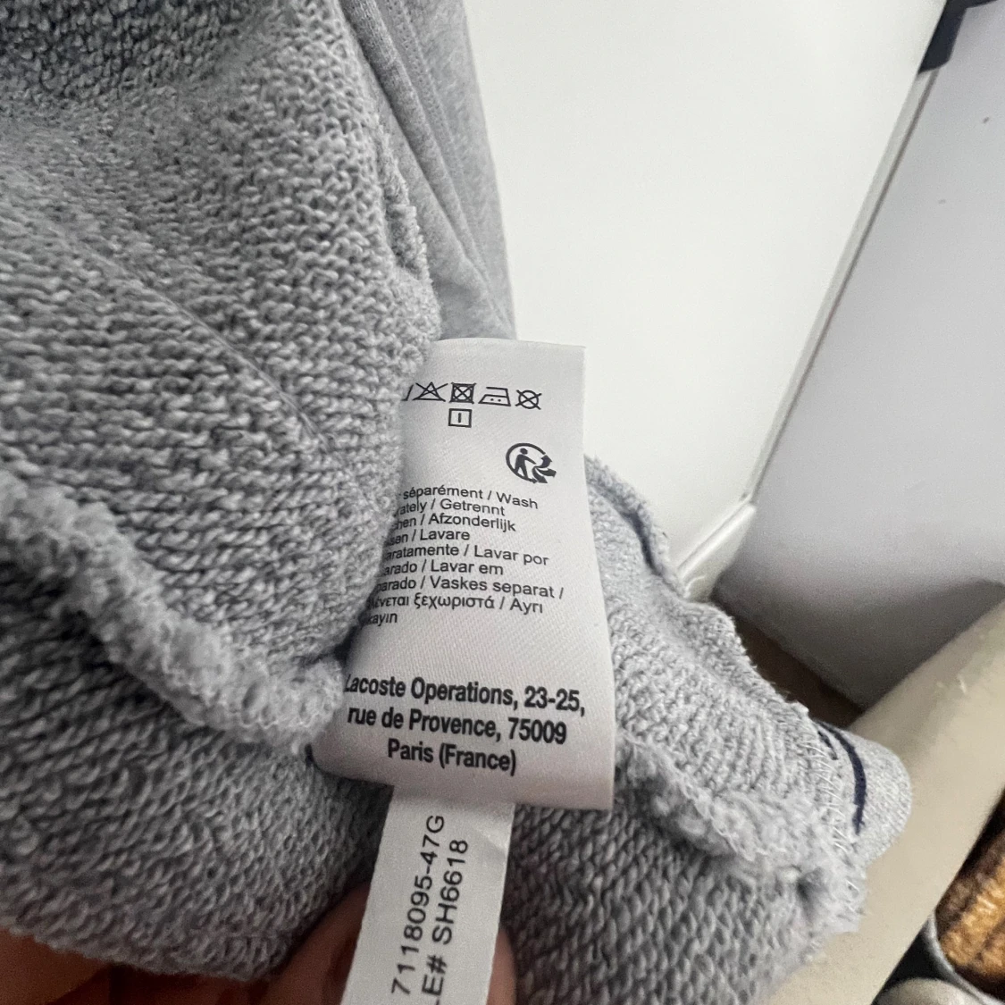 Grå hoodie från Lacoste med dragkedja - 3