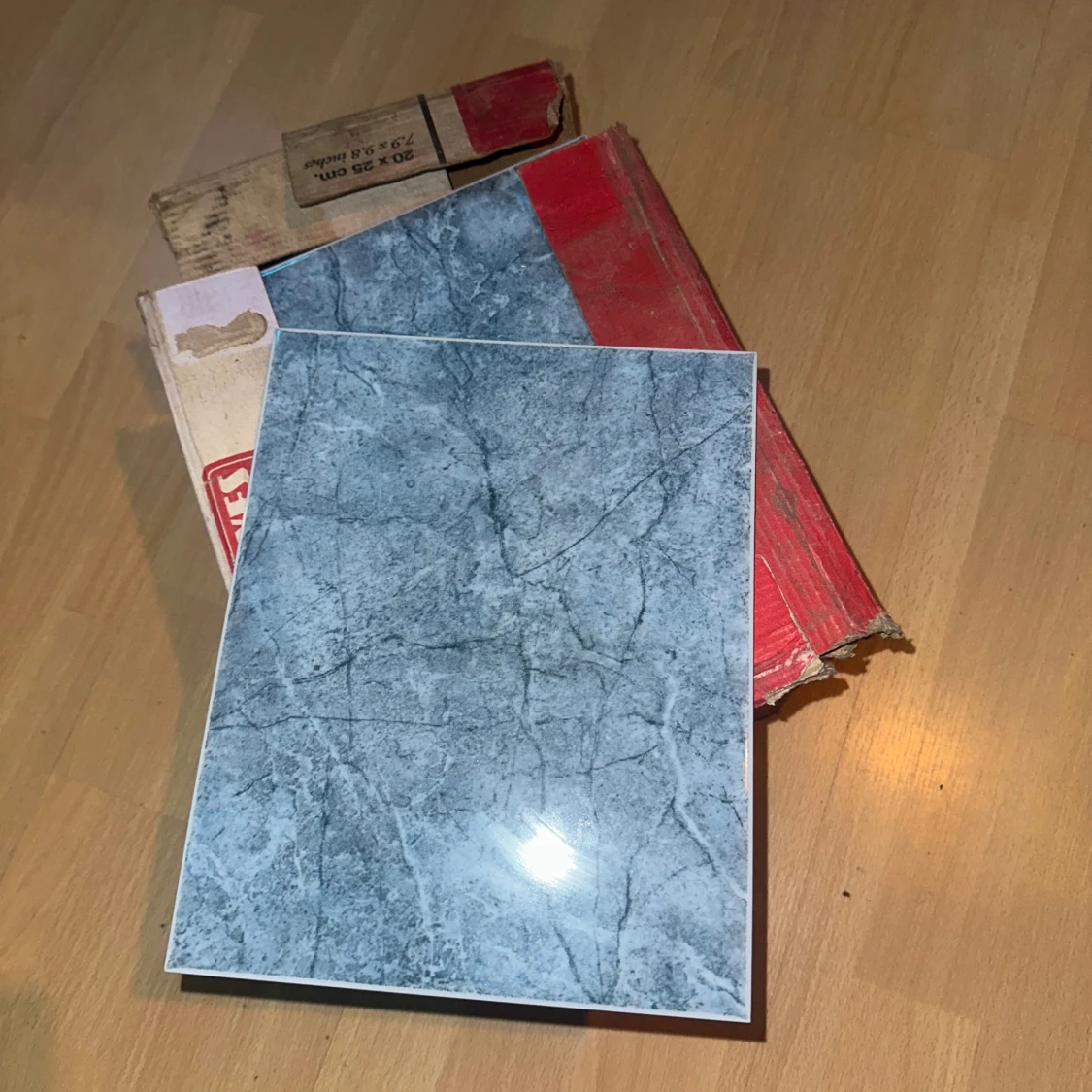 Vives 20x25 cm Blå Marmorerade Kakelplattor - 1