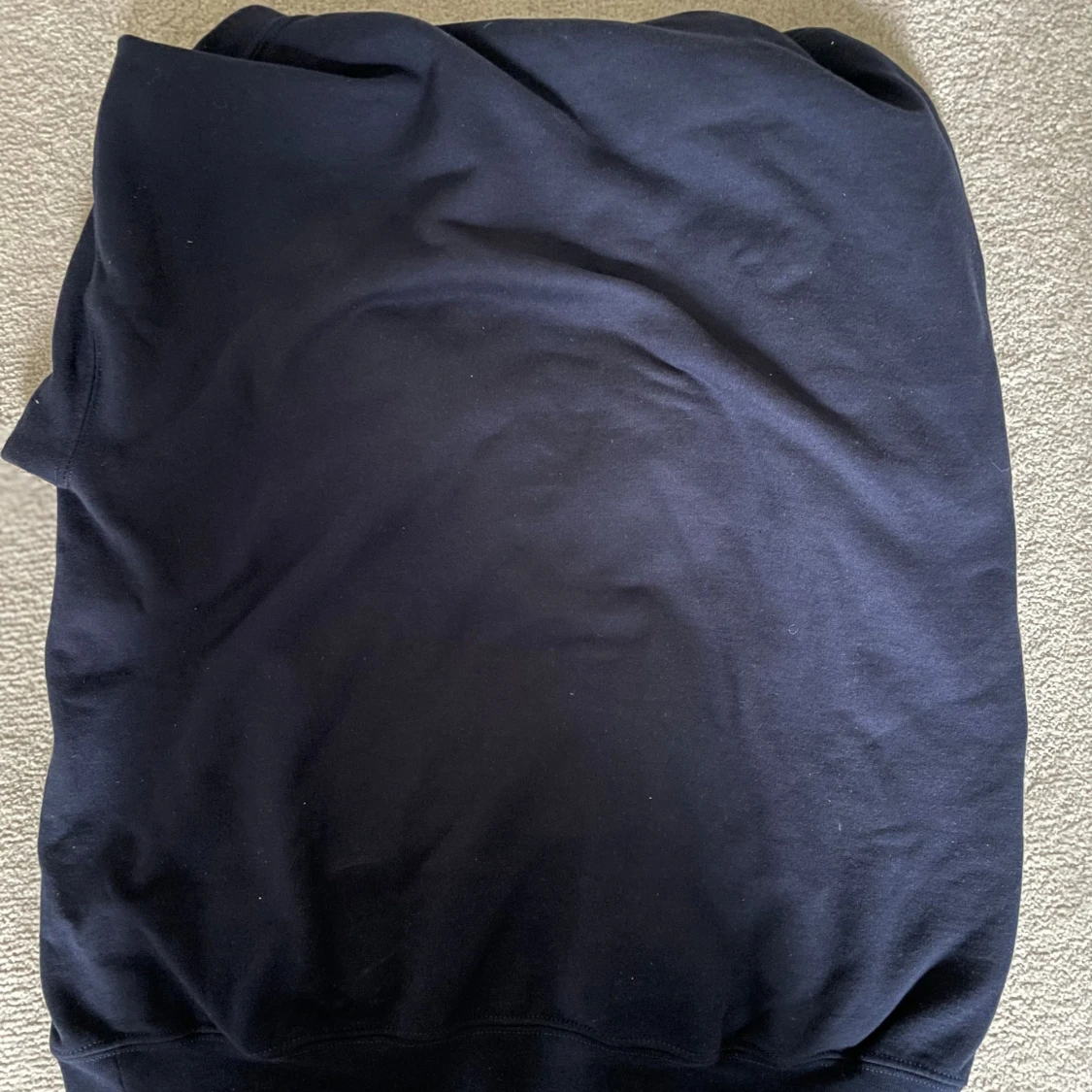 Mörkblå hoodie - 2