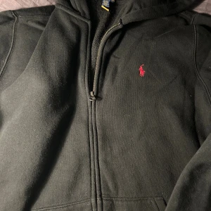 Ralph Lauren hoodie - Svart hoodie från Polo Ralph Lauren i storlek Xs! Helt ny!