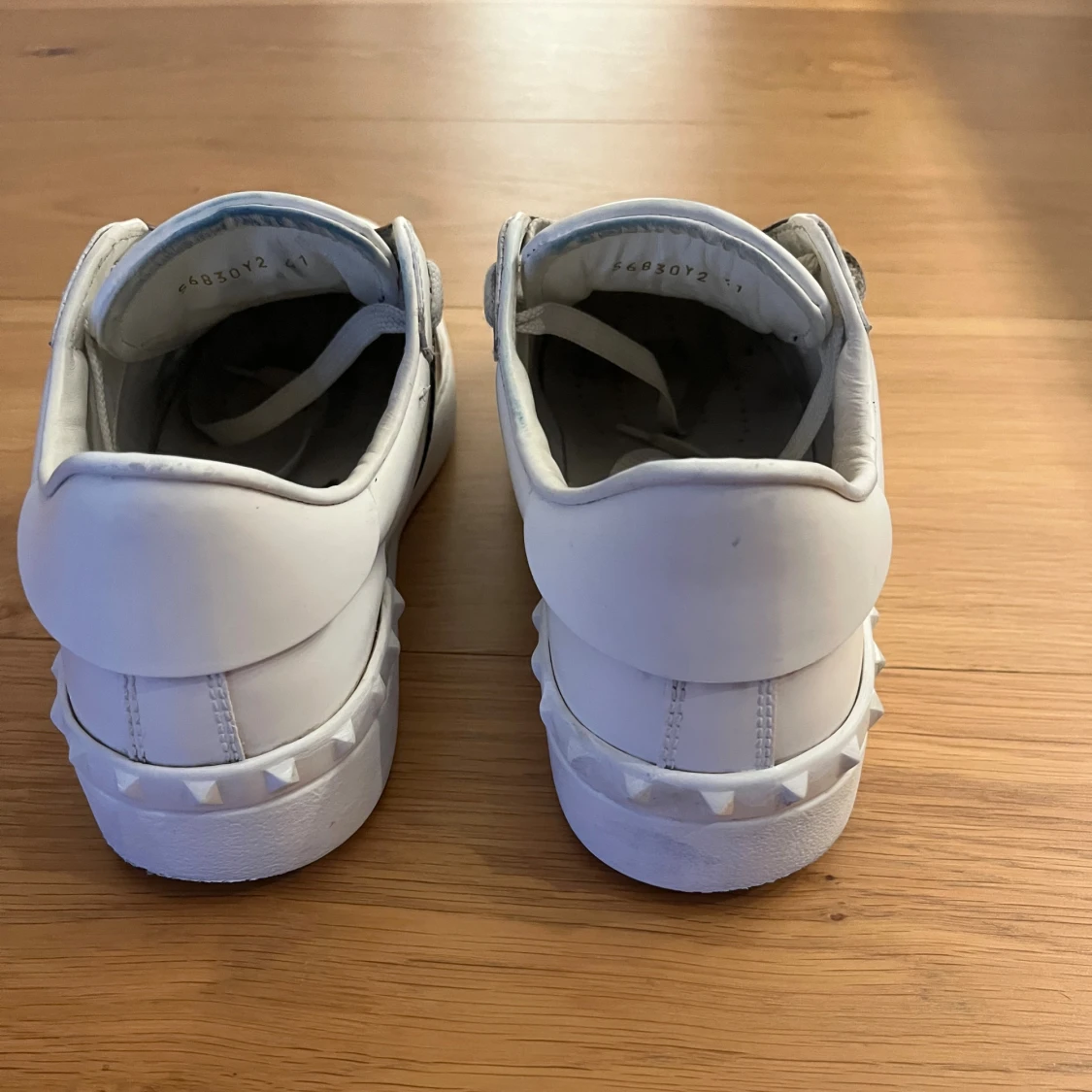 Valentino Garavani Rockstud Open Lace-Up Sneakers - 2