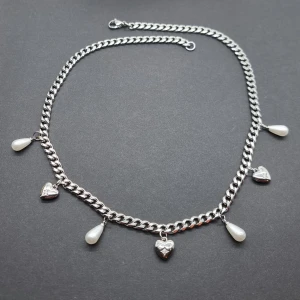  halsband  - Rostfritt stål.  