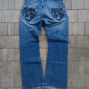 Embroided bootcut g-star jeans - 33W32L G-star byxor med bootcut passform, skriv för mått💤🙏