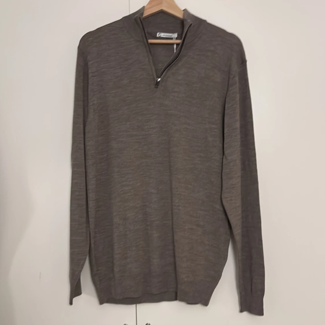 Mörk beige half zip