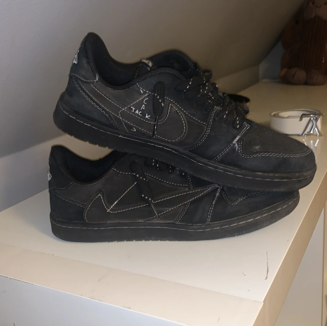 Nike Air Jordan 1 Low Travis Scott svart - 1