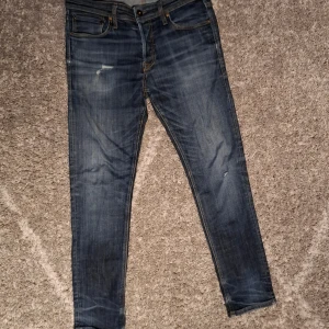 Jack and jones glenn jeans - Jack and jones jeans slim fit glenn i nyskick W32/L32 Öpen för bud kommer tillbaka till dit bud om jag inte får något bättre 