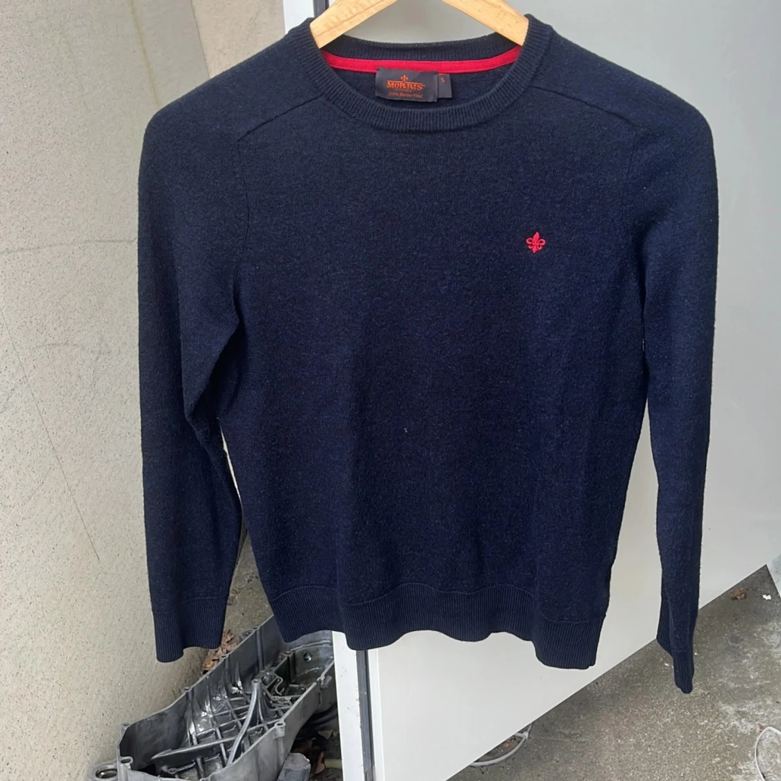 Mörkblå merinoullströja från Morris