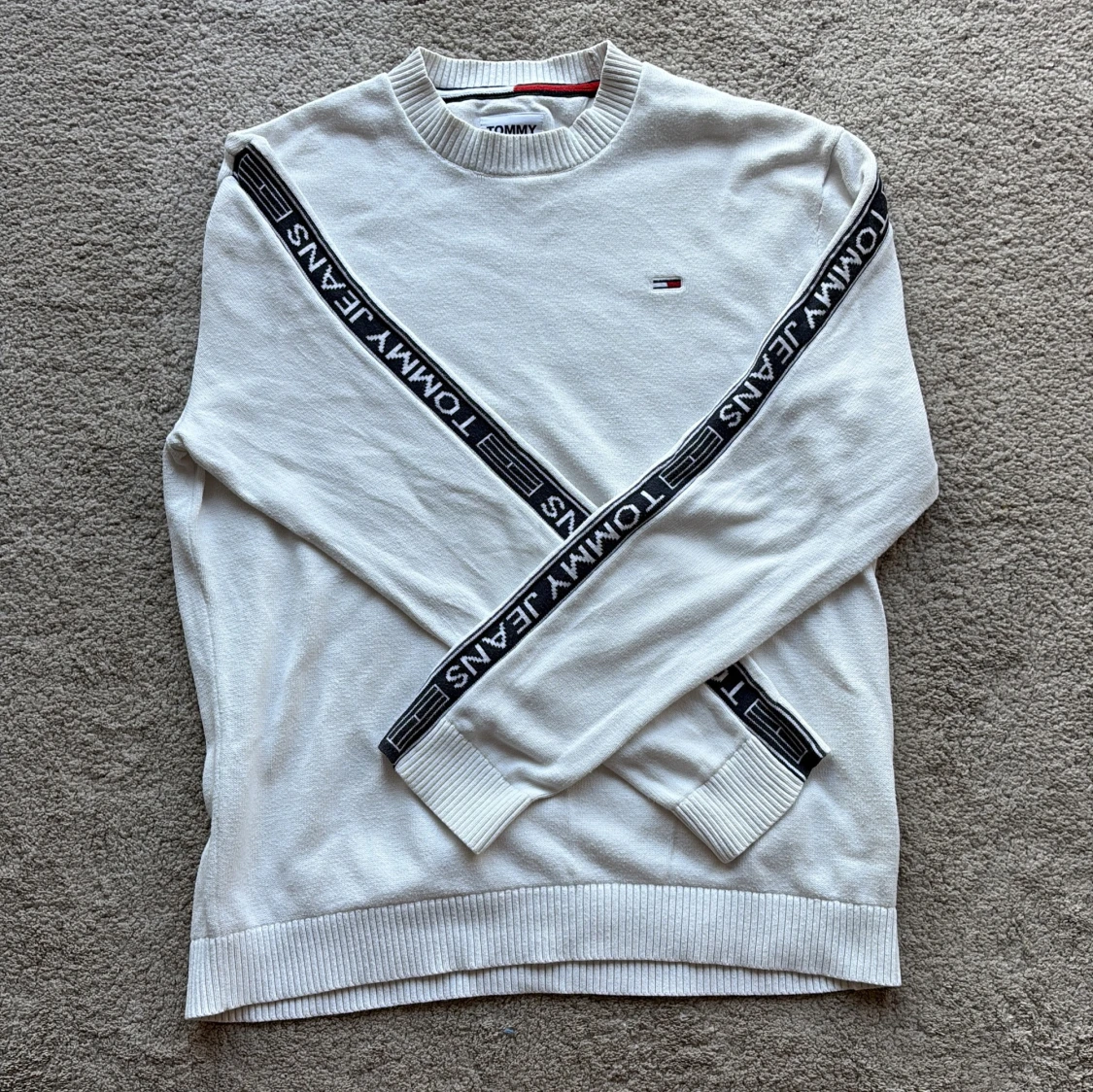 Vit stickad tröja Tommy Jeans XS