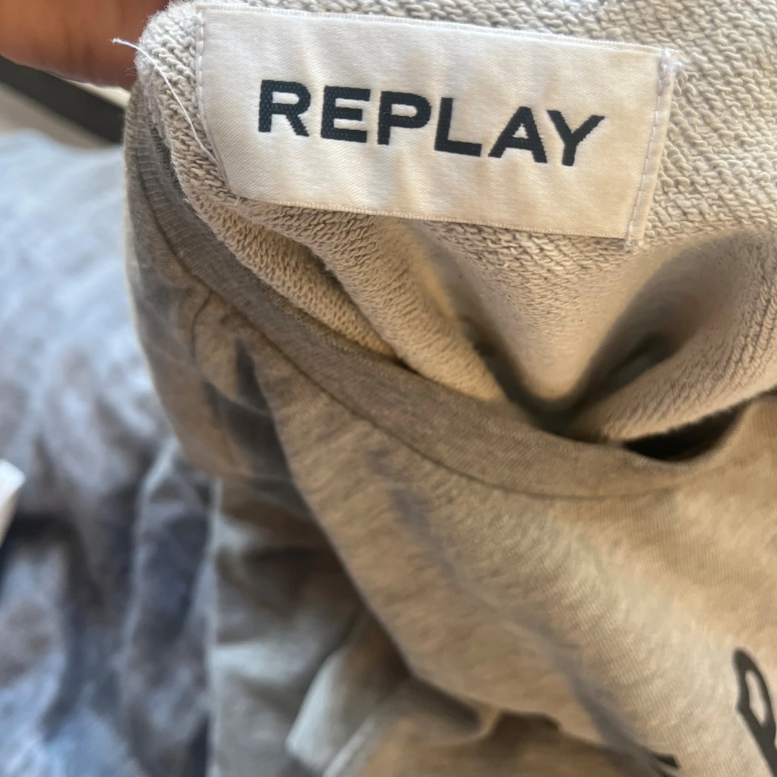 Grå sweatshirt från Replay - 2