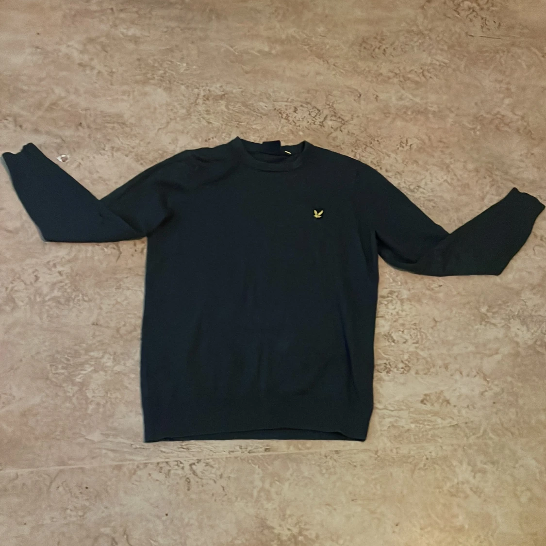 Svart stickad tröja Lyle & Scott