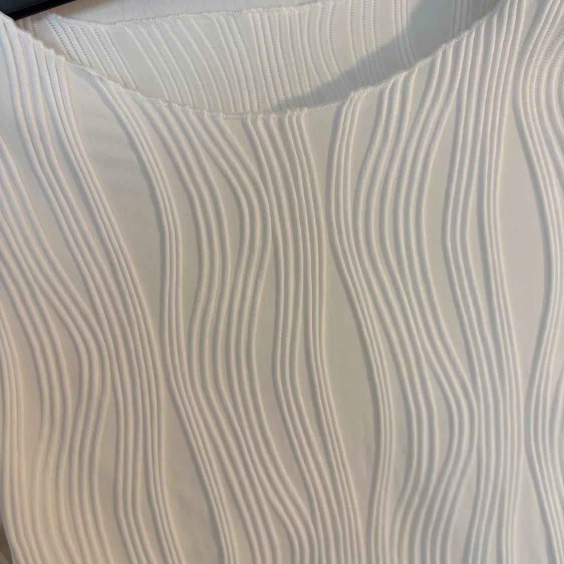 Vit ribbad långärmad topp - 2