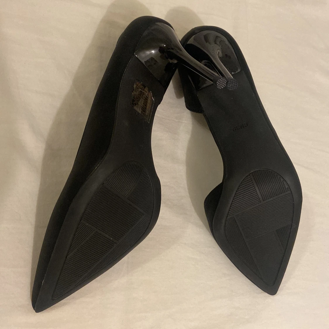 Svarta klackskor - 3