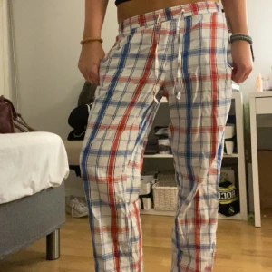 Pyjamasbyxor  - Super fina pyjamasbyxor. Säljer då de blivit lite för små ❤️