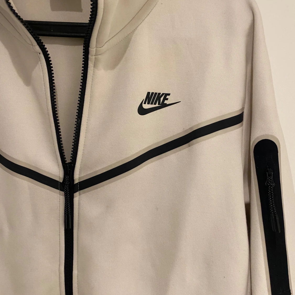 Vit Nike Tech Fleece - 1