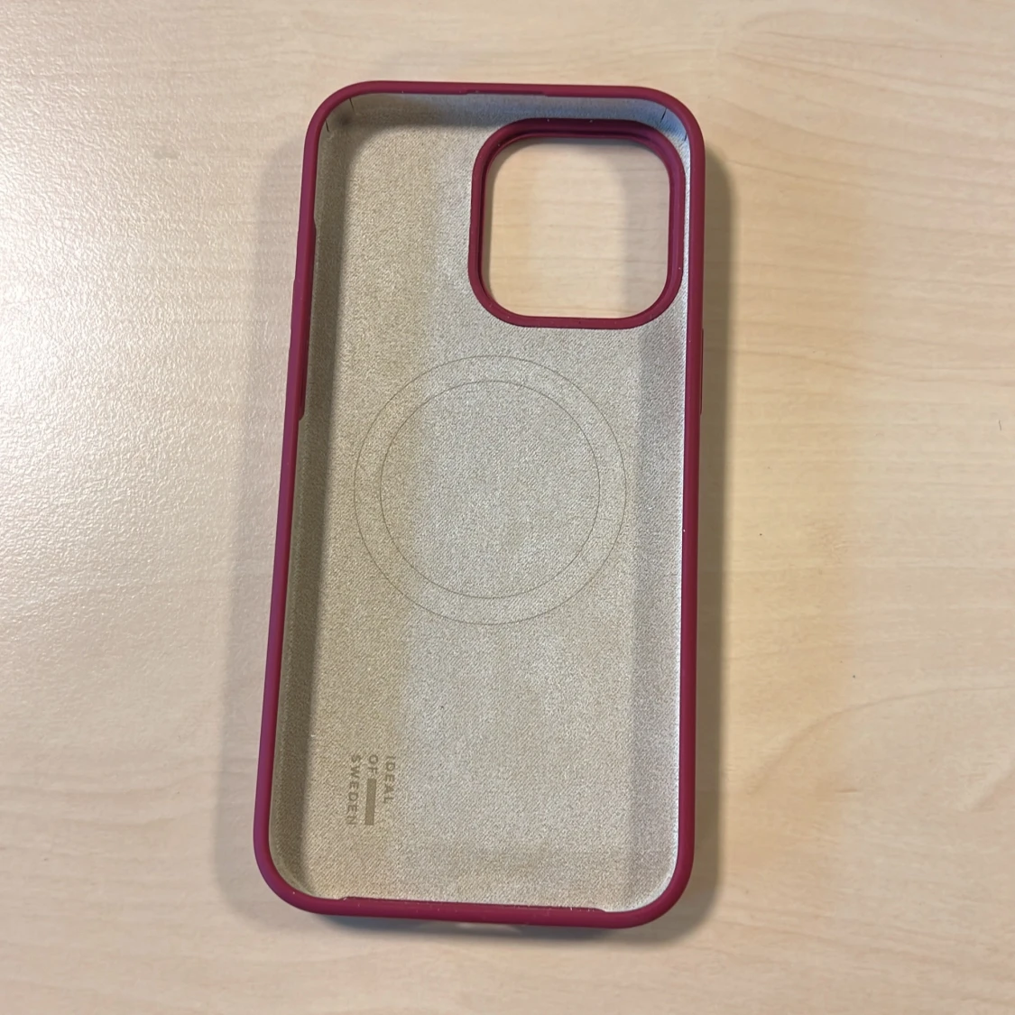 iDeal of Sweden MagSafe Case - 1