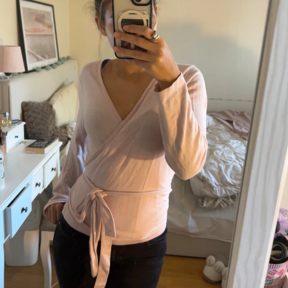 Ljusrosa omlottröja