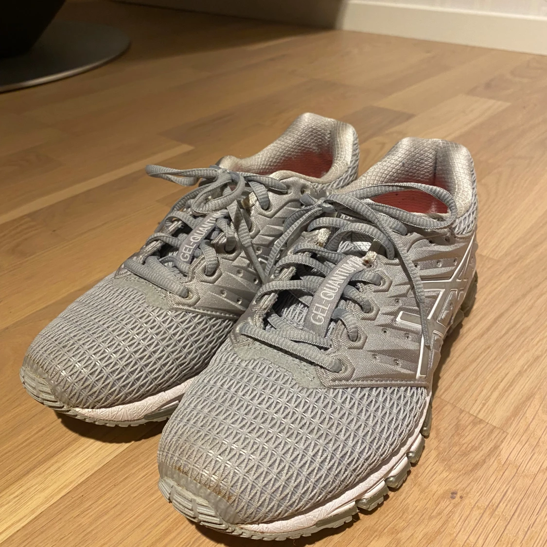 Grå Asics sneakers - 1