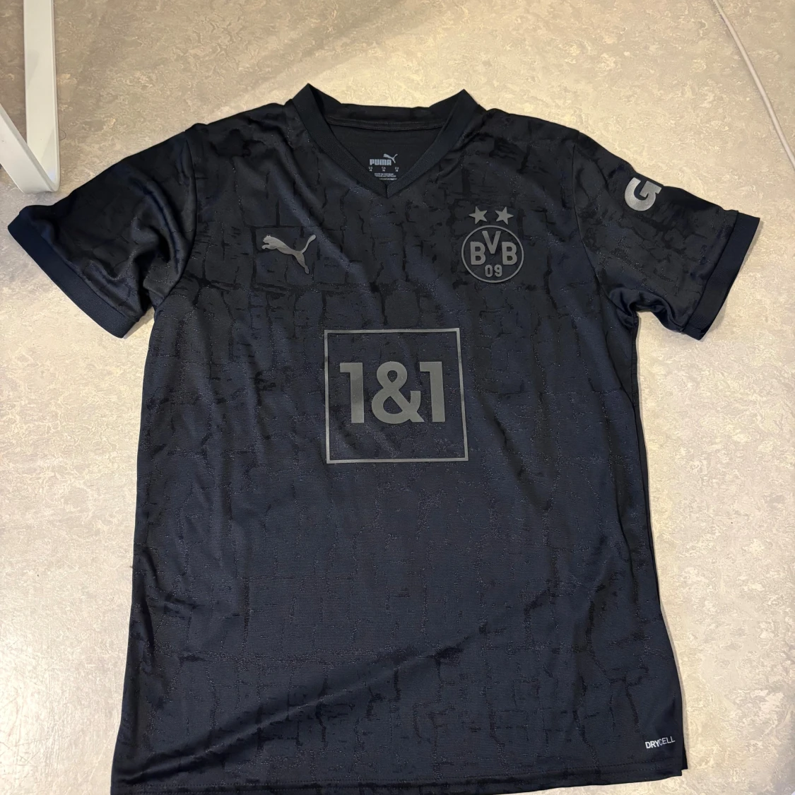 BVB x Puma svart limited edition tröja - 1
